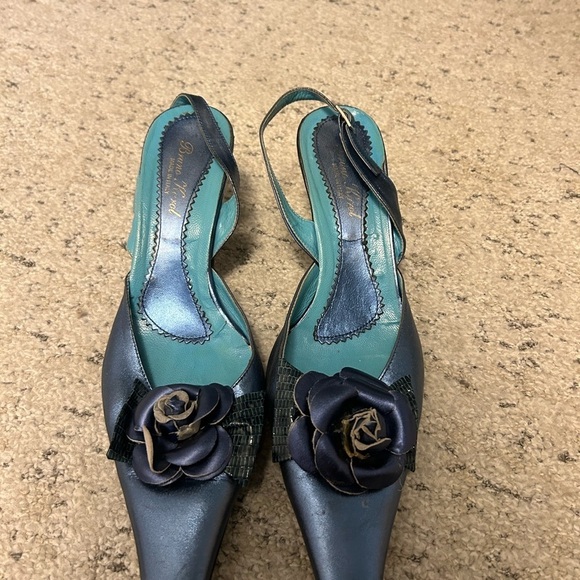 Bruno Karol size 42 (11.5) vintage flower and gold dipped heels good vintage con - Picture 3 of 13